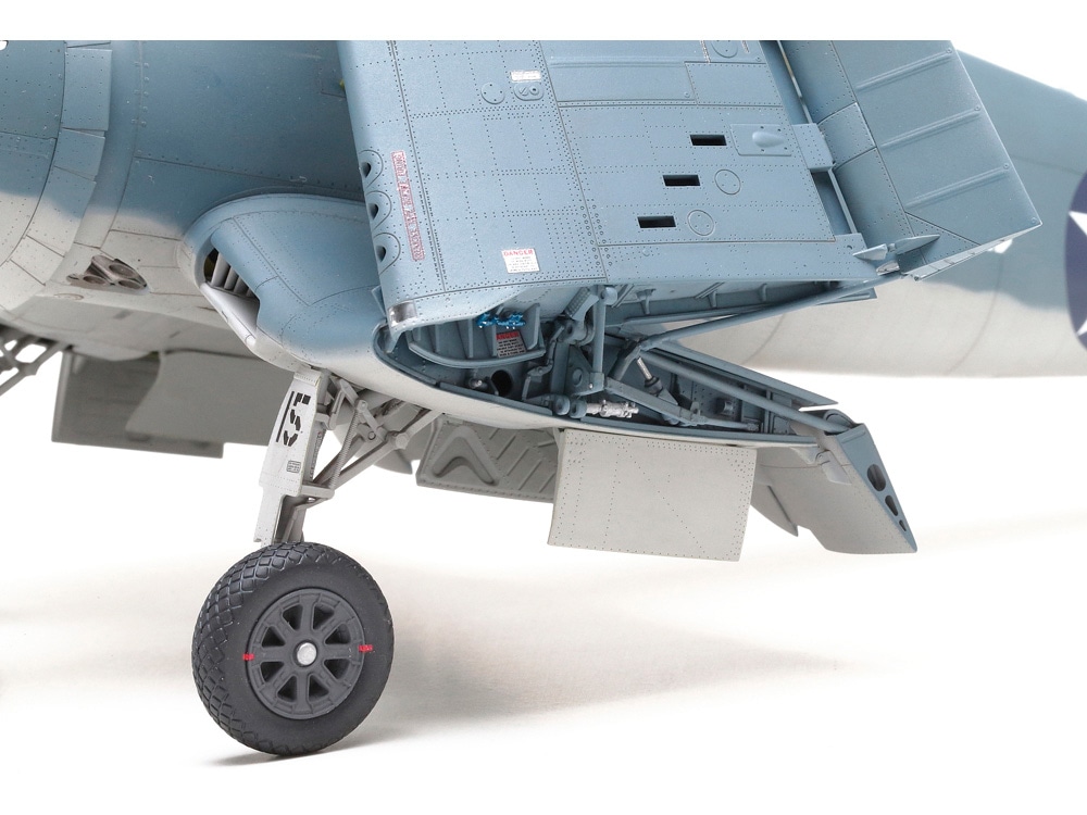 Tamiya Vought F4U-1 Cosair "Birdcage" 1/32 60324