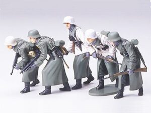 Tamiya 1/35 German Assault Infantry (Winter) # 35256
