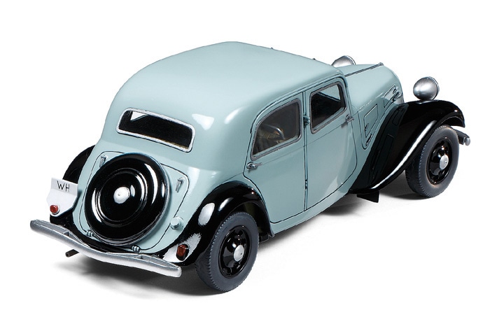 Tamiya Citroen Traction 11CV Staff Car 1/35 35301