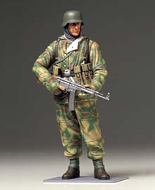 Tamiya WWII German Infantryman 1/16 36304