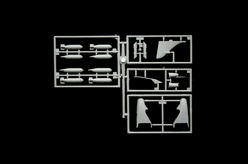 ITALERI HARRIER GR.3 FALKLAND 1401 - Image 4