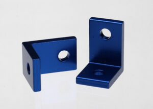 Traxxas Mount, drive strut (2) Spartan