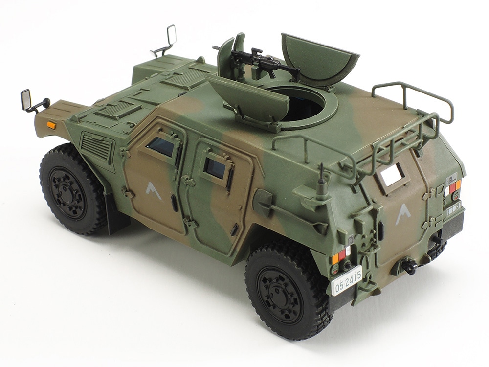TAMIYA JAPANESE JGSDF LIGHT ARMOURED VEHICLE 1/48 32590