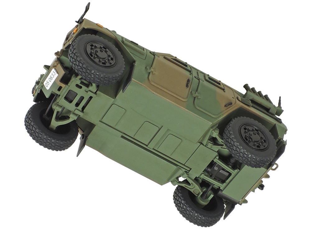 TAMIYA JAPANESE JGSDF LIGHT ARMOURED VEHICLE 1/48 32590