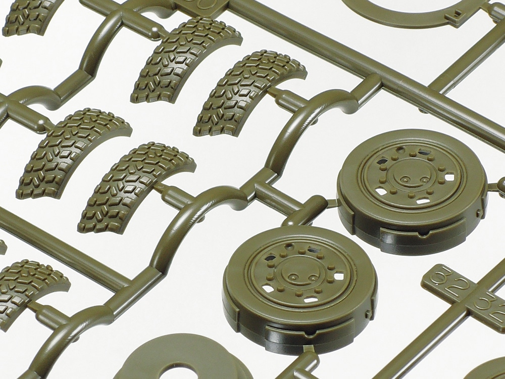 TAMIYA JAPANESE JGSDF LIGHT ARMOURED VEHICLE 1/48 32590