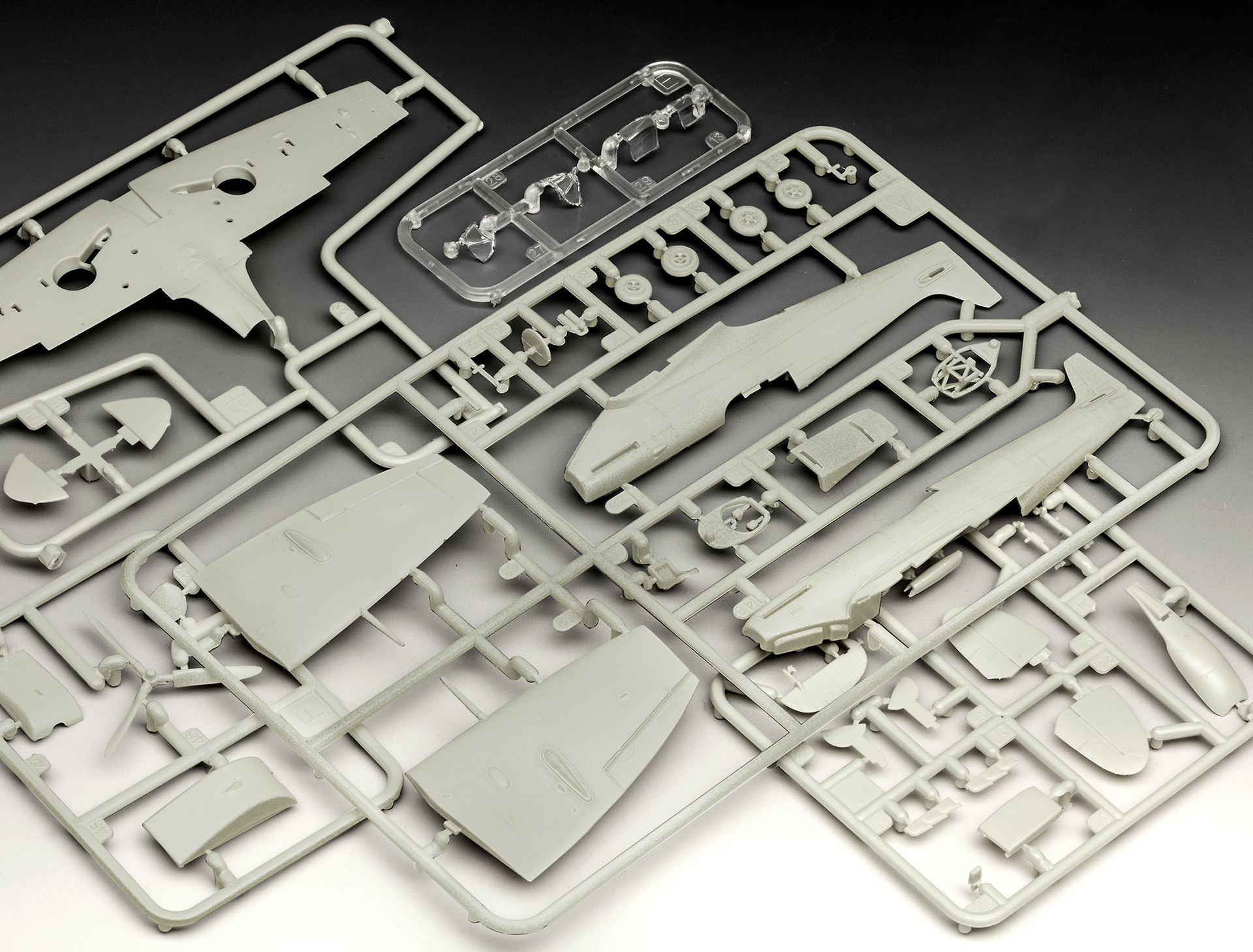 REVELL SUPERMARINE SPITFIRE MK.VB 03897