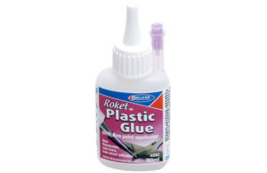 Deluxe Materials Roket Plastic - 30ml