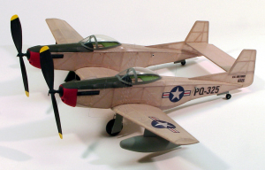 Dumas F-82 Twin Mustang (44.5cm)(206) 5500810