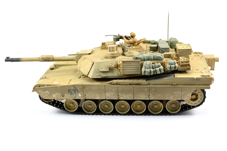 HOBBY ENGINE M1A2 ABRAMS TANK 2.4G DESERT