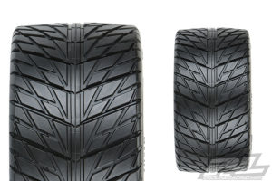 PROLINE STREET FIGHTER 3.8" BELTED TIRES MOUNTED ON RAID BLACK WHEELS 8X32 HEX 17MM