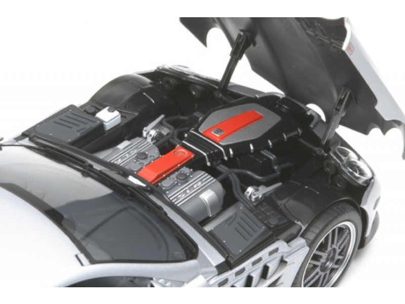 Tamiya 1/24 Mercedes-Benz SLR722 24317