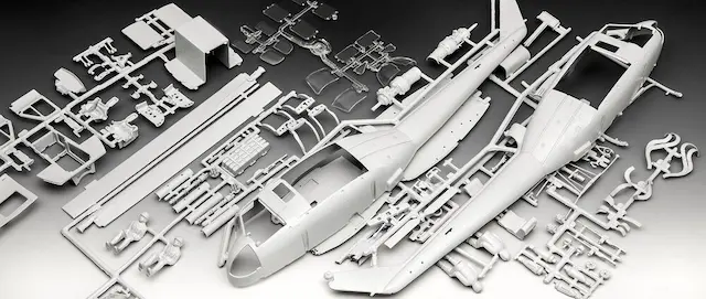 Revell Bell UH-1D Good Bye Huey 1/32 03867 - Image 2