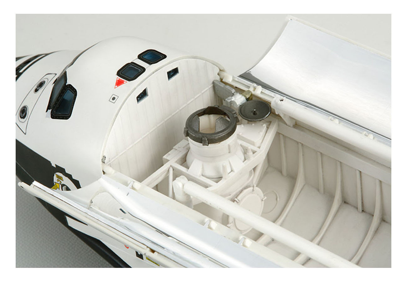 60402 1/100 Space Shuttle Atlantis