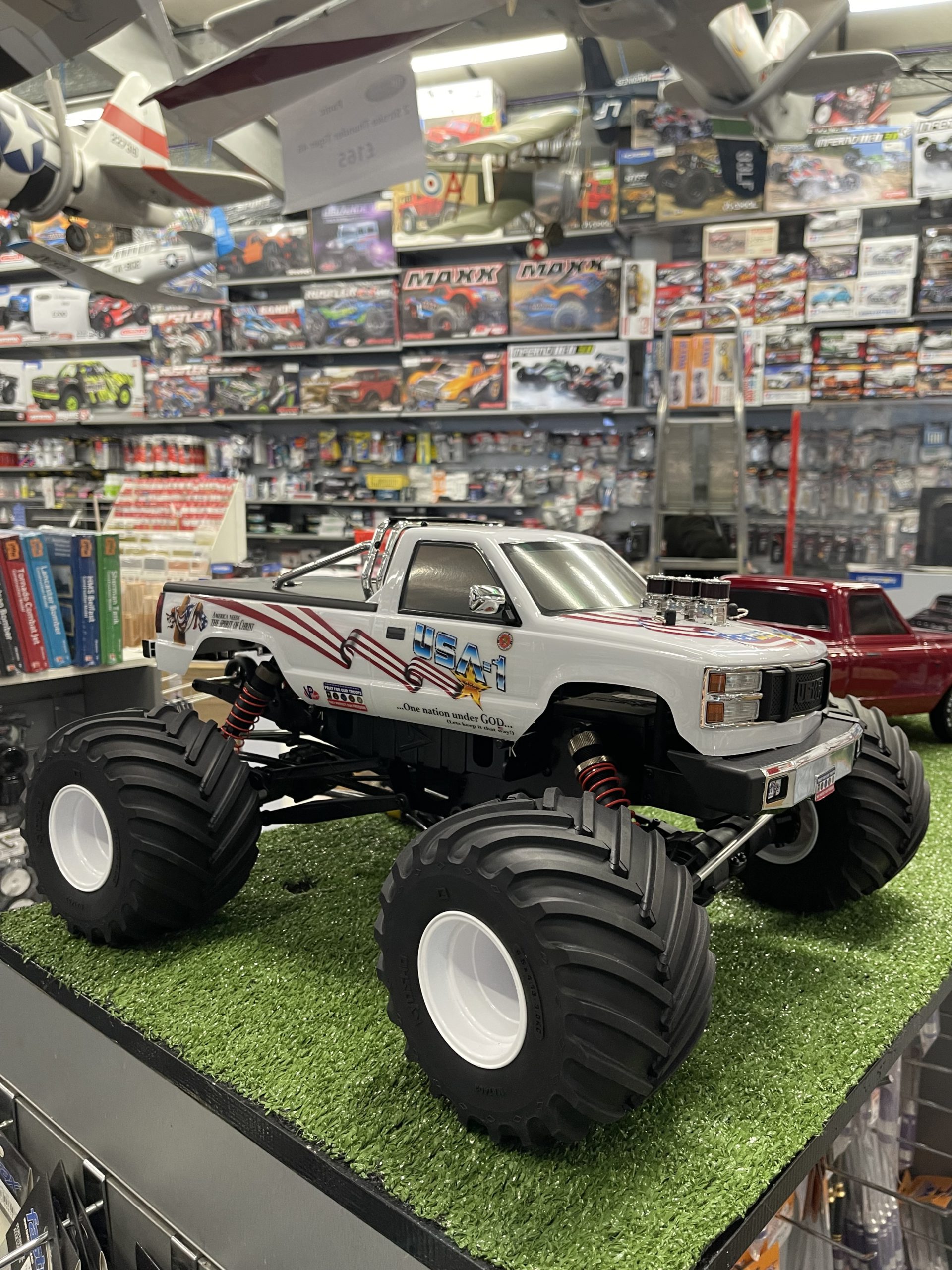 Kyosho USA-1 Monster