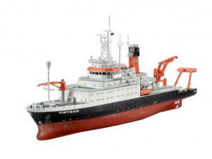 Revell German Research Vessel Meteor