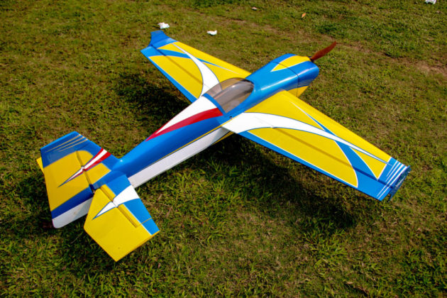 Pilot-RC Laser 73IN 06