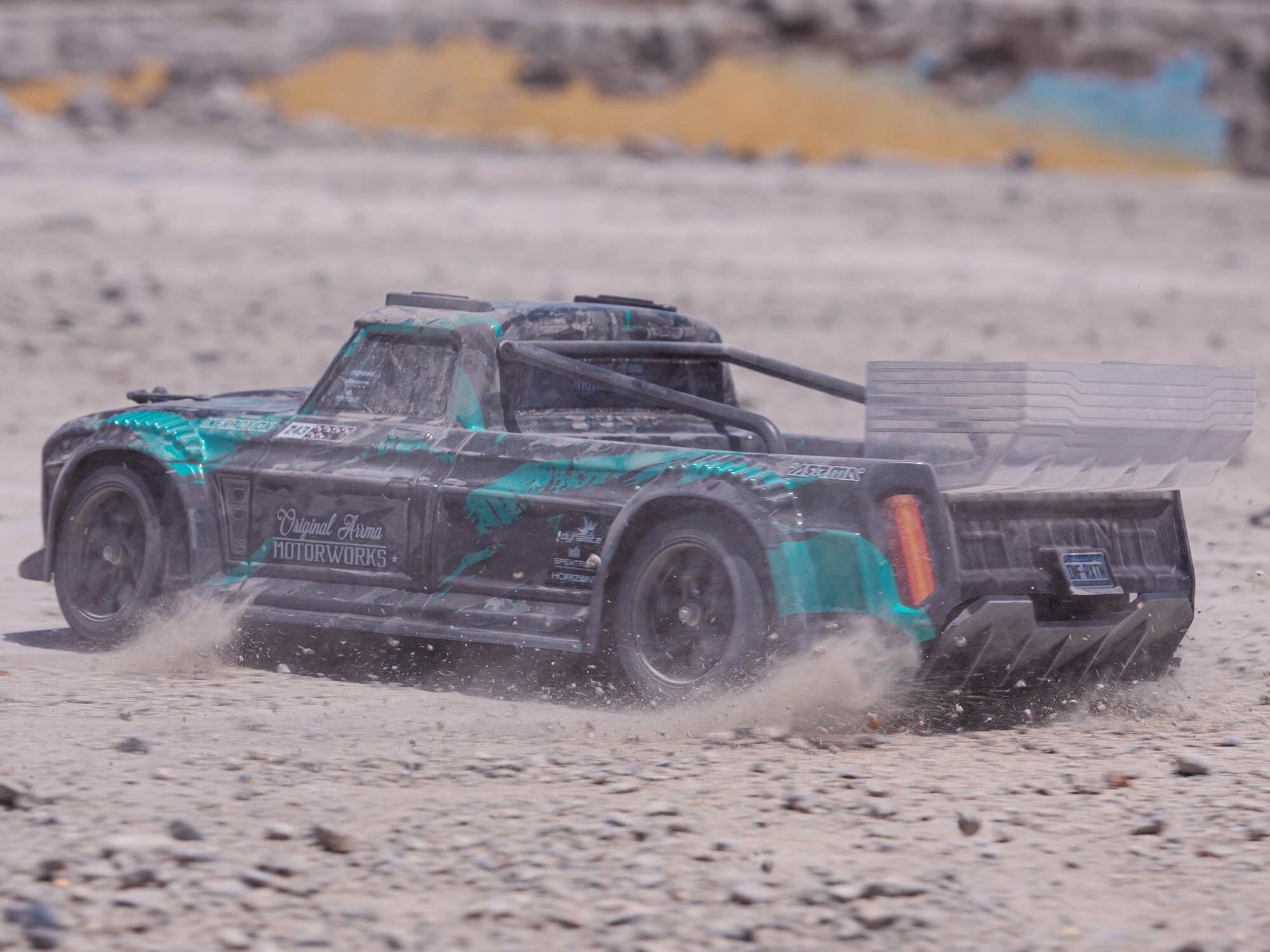 1/8 INFRACTION 3S 4X4 BLX Resto-Mod Truck RTR Black/Teal - Image 13