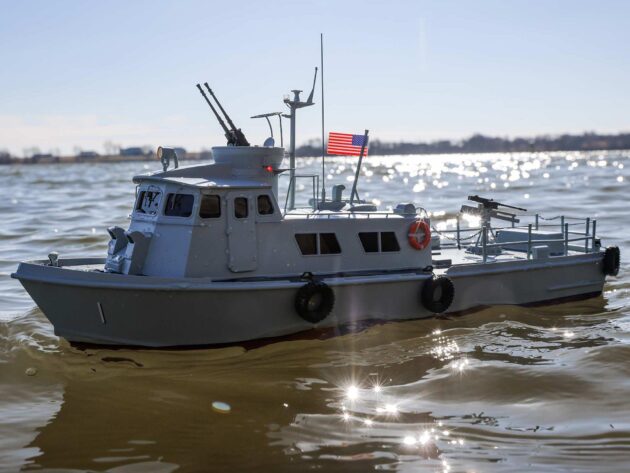 PCF Mk I 24" Swift Patrol Craft RTR - Image 6