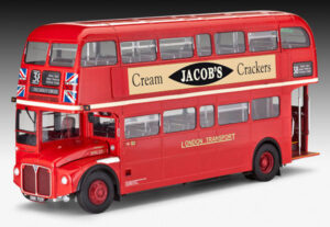 REVELL London Bus Routemaster 1:24 07651