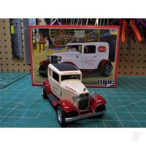 MPC 1932 Ford Sedan Delivery (Coca Cola) 1:25 MPC902