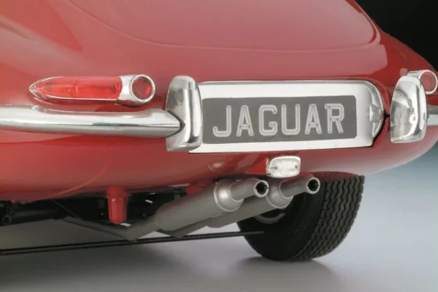 Revell 1/8 Jaguar E-Type