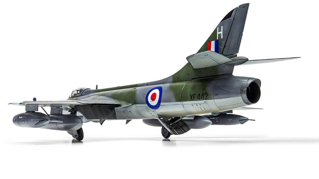 AIRFIX Hawker Hunter FGA.9/FR.10/GA.11 A09192