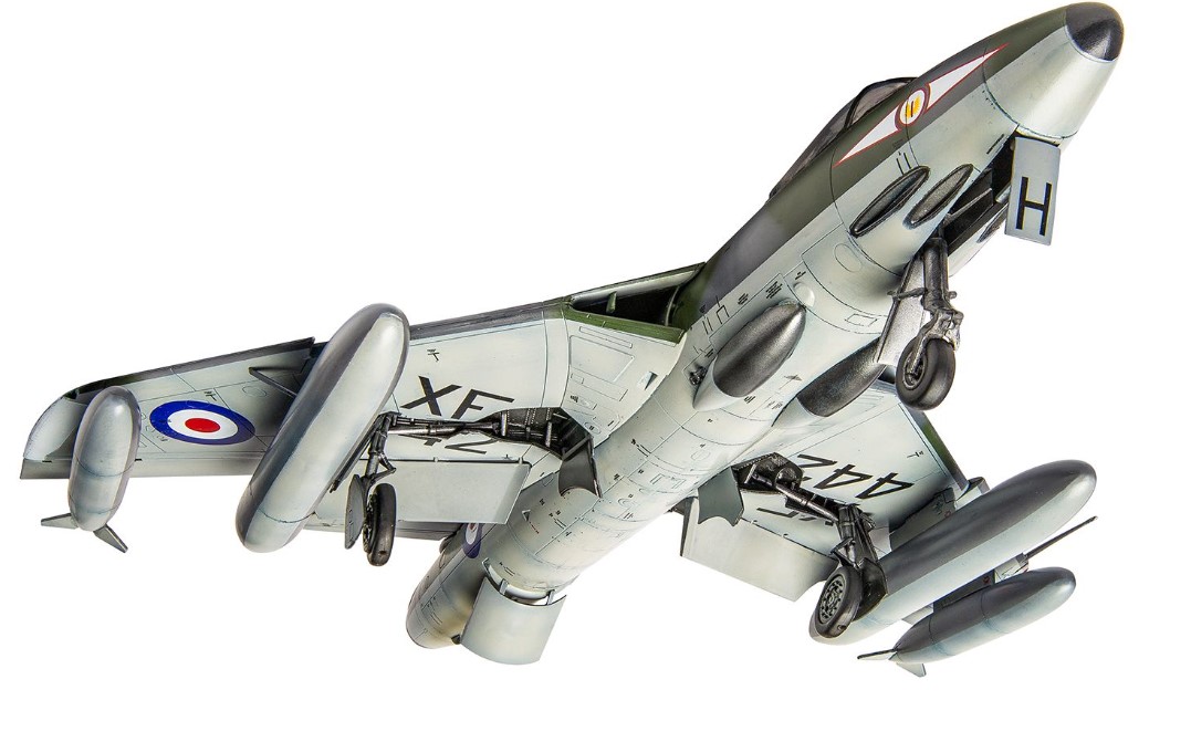 AIRFIX Hawker Hunter FGA.9/FR.10/GA.11 A09192