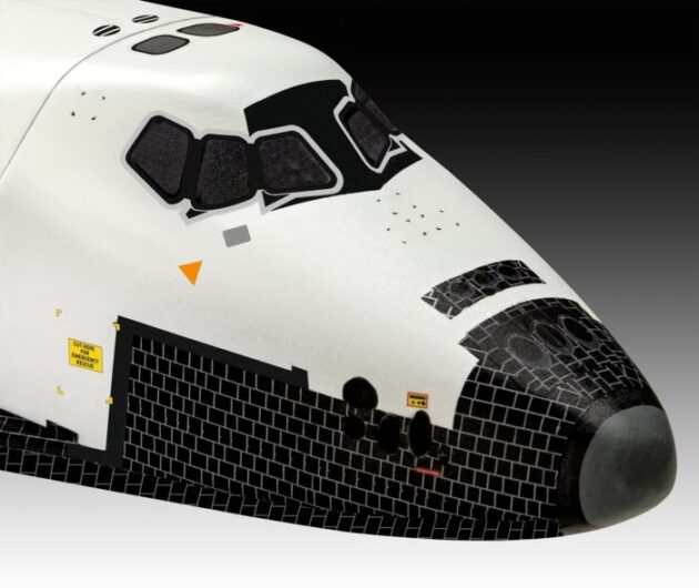 Revell James Bond "Moonraker Space Shuttle" Gift Set 1/144 05665