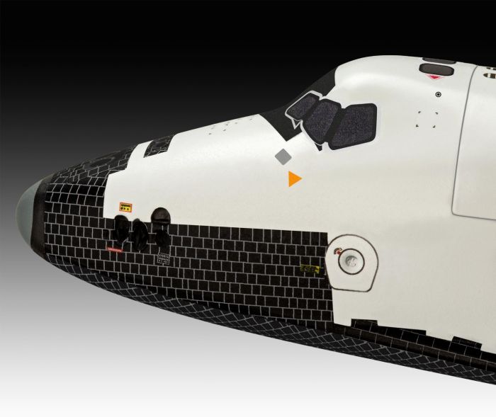 Revell James Bond "Moonraker Space Shuttle" Gift Set 1/144 05665