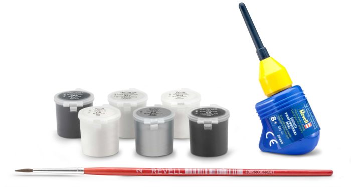 Revell James Bond "Moonraker Space Shuttle" Gift Set 1/144 05665