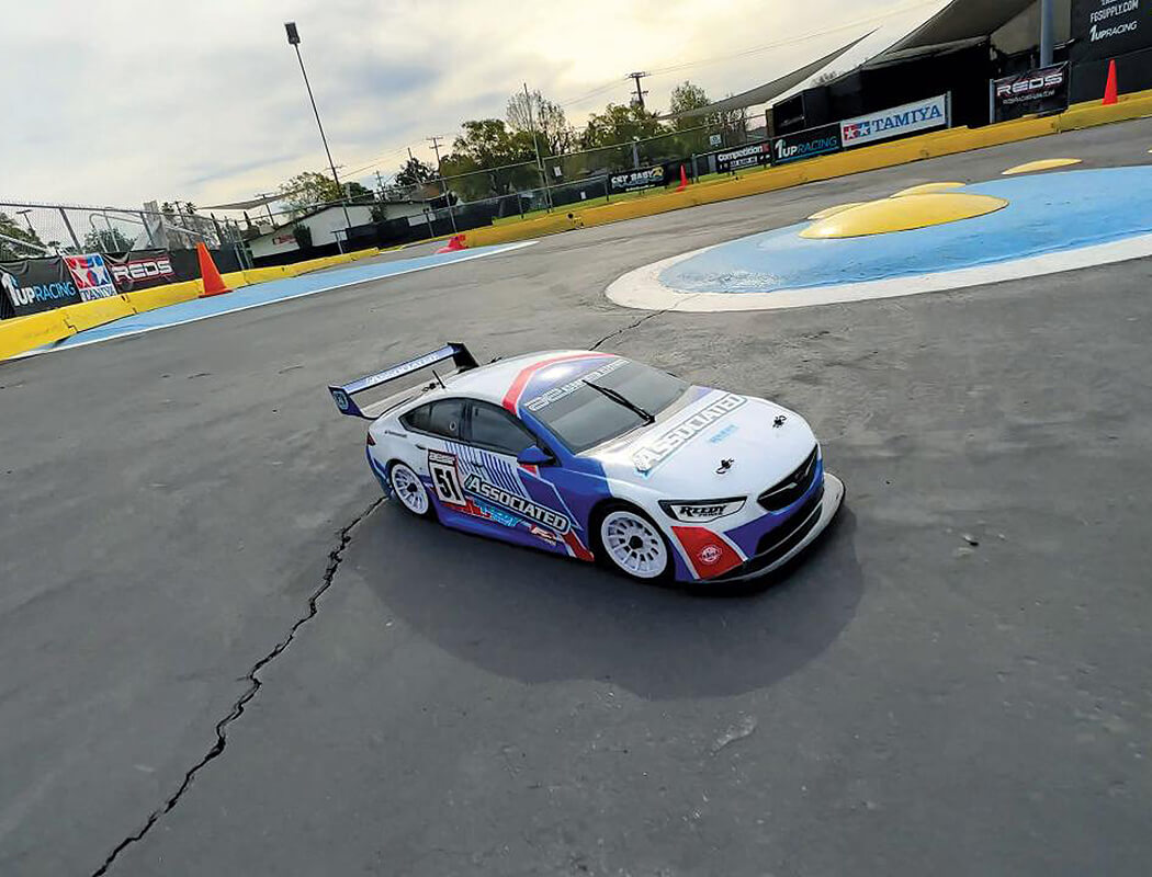 TEAM ASSOCIATED ST550 SUPER TOURING APEX 2 RTR 4WD AS30127 - Image 9