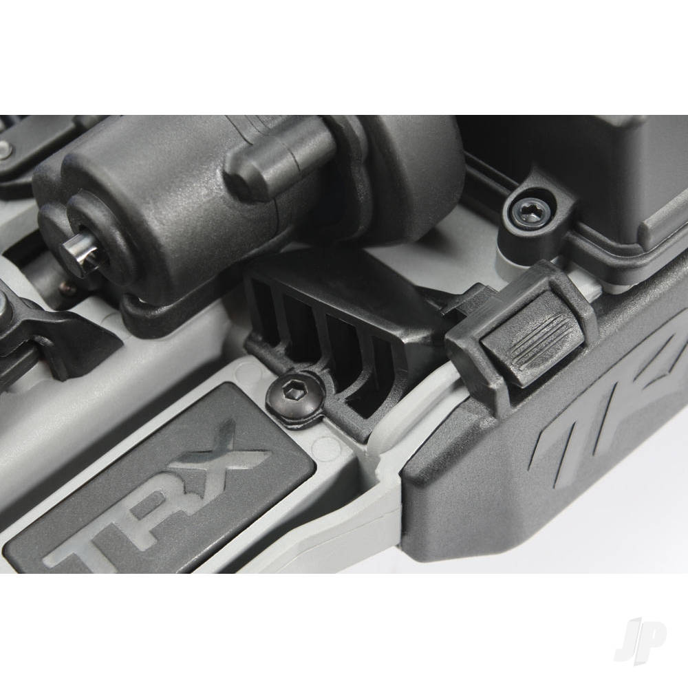 Traxxas E-Revo 1:16 4x4 XL-2.5 Titan 550 with Battery and USB Charger - Blue TRX71054-8-BLUE - Image 11