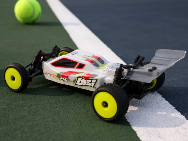Losi 1/24 Micro-B 2WD Buggy RTR, White