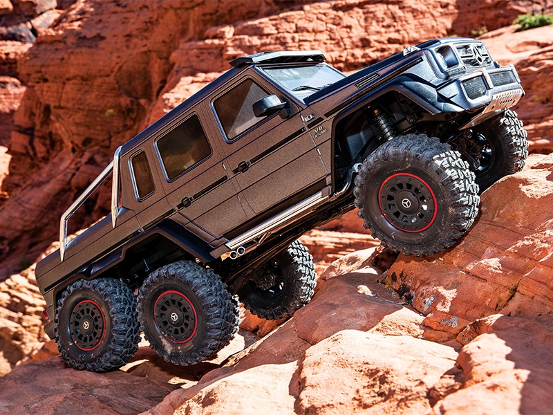 Traxxas TRX-6 Mercedes-Benz G 63 AMG XL-5 1:10 6x6 RTD Crawler - Silver - Image 11
