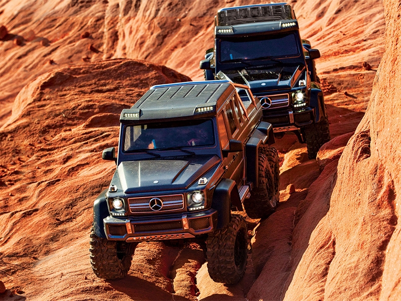 Traxxas TRX-6 Mercedes-Benz G 63 AMG XL-5 1:10 6x6 RTD Crawler - Silver - Image 10