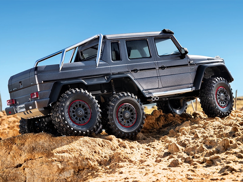 Traxxas TRX-6 Mercedes-Benz G 63 AMG XL-5 1:10 6x6 RTD Crawler - Silver - Image 9