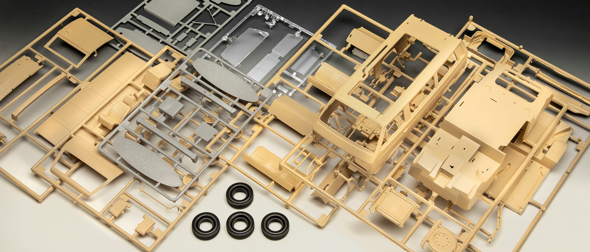 Revell "Stranger Things" VW T3 Bus "Surfer Boy" 1/25 07725