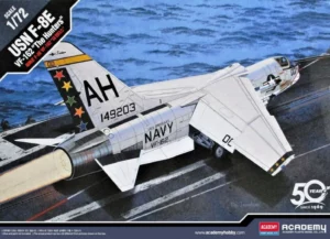Academy US Navy F-8E Crusader VF-162 'The Hunters' 1/72 12521