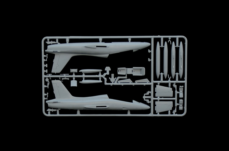ITALERI 1/72 MB 339A Falklands War 1354 - Image 5