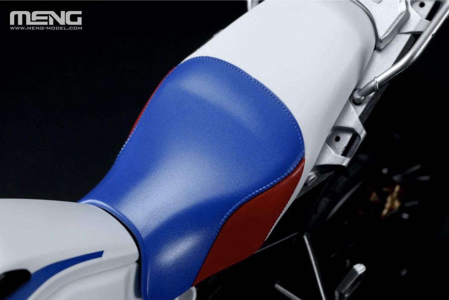 MENG 1/9 BMW R 1250 GS ADV (Pre-coloured Edition) MT-005S - Image 9
