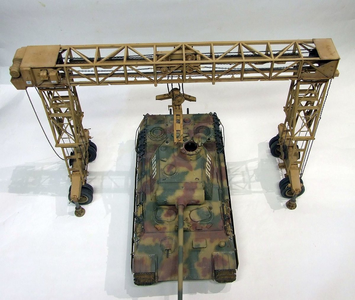 Takom 1/35 16T Strabokran 44/45 Prod. w Hanomag SS100 PKTAK02124 - Image 2