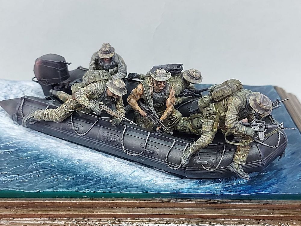 Gecko Models 1/35 US Navy Seals Team Circa 90s (w/t Combat Rubber Raiding Craft) 35GM0060 - Image 2