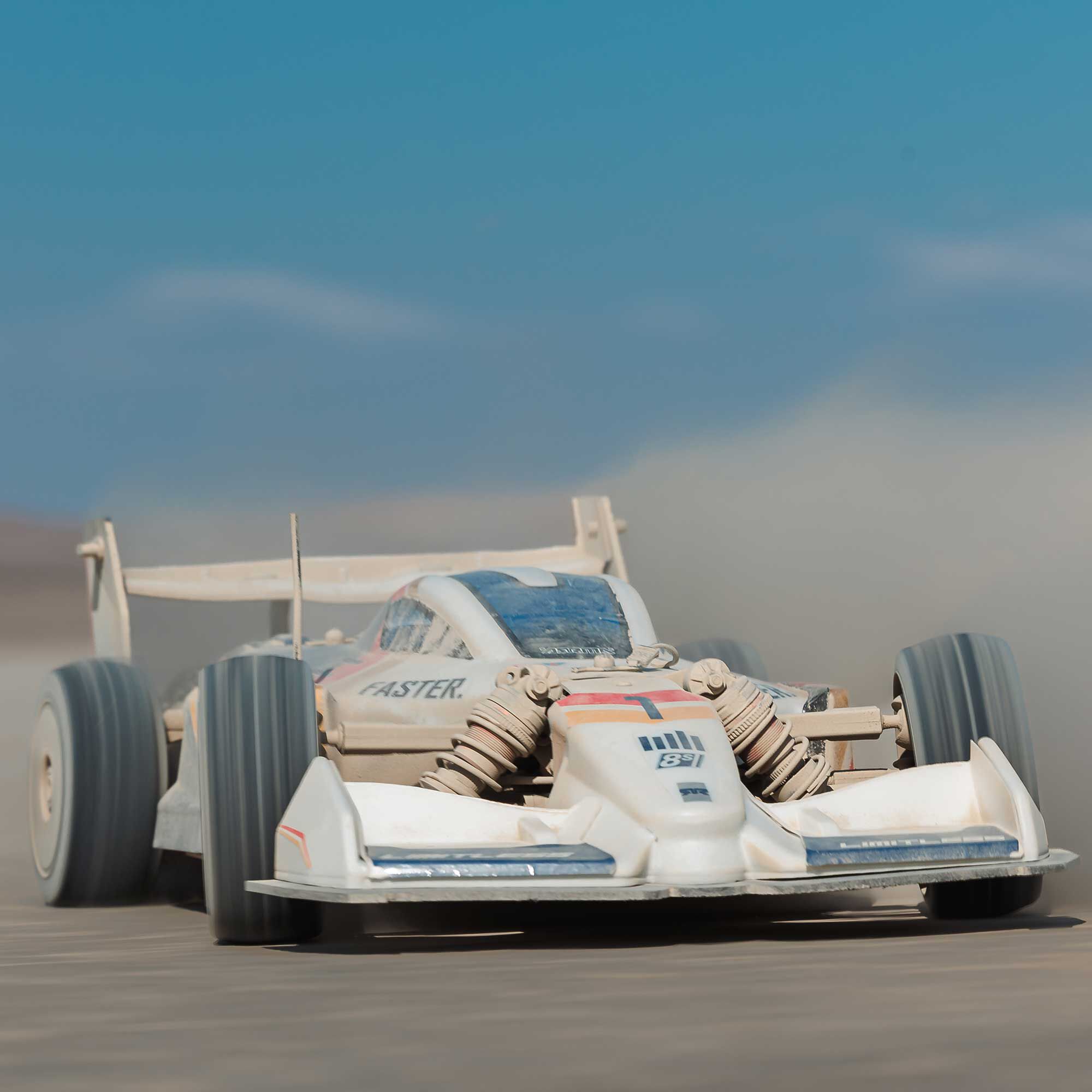 Arrma 1/7 LIMITLESS 8S AVC 4X4 RTR BLX Street Speed, White/Blue C-ARA7816T2 - Image 11