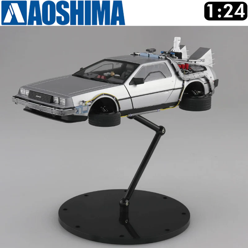 Aoshima DeLorean Time Machine from Back to The Future Part II 1/24 06437 - Image 2